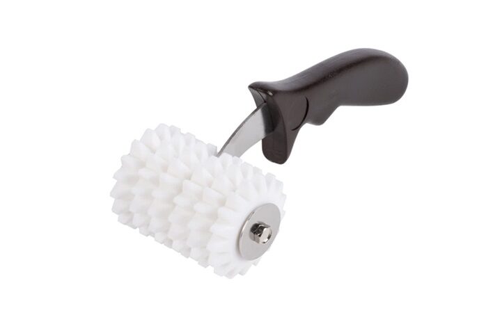 Dough Docker with Pointed Wheels